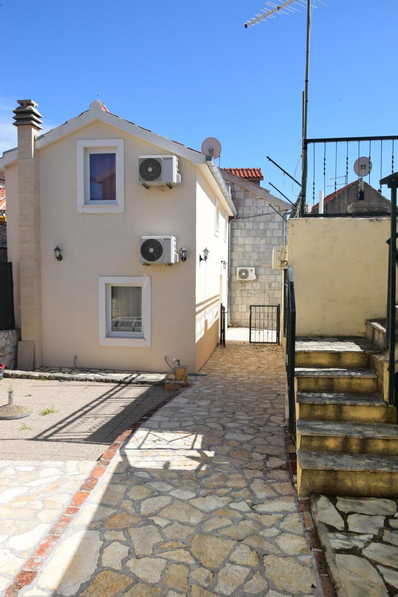 Marta II Your Holiday Home In Seget Center Trogir Exterior foto